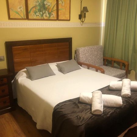Hotel Restaurante La Carasca Орле Экстерьер фото