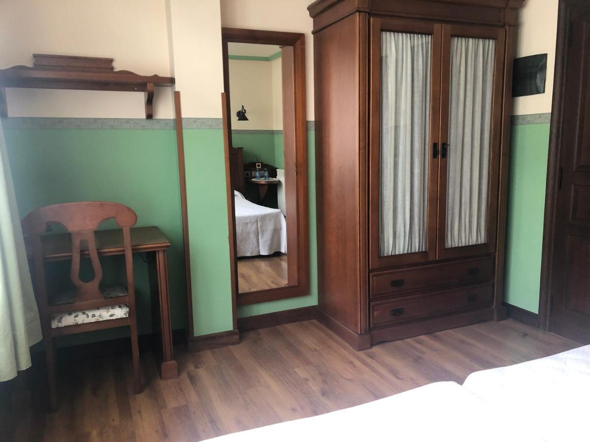 Hotel Restaurante La Carasca Орле Экстерьер фото